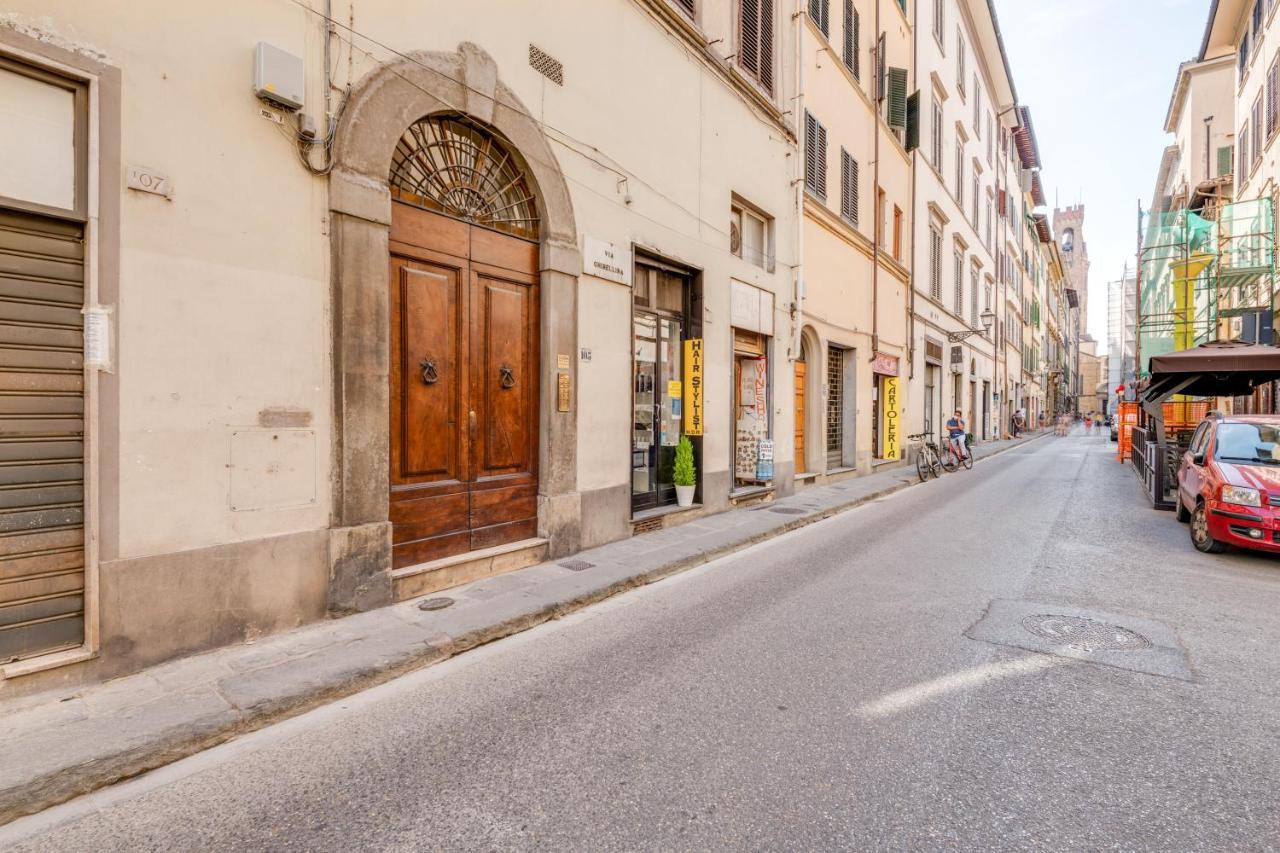 Piazza Santa Croce Design Apartment With Balcony Florence Exterior photo